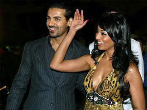 Bipasha Basu was very comfortable kissing John Abraham onscreen!